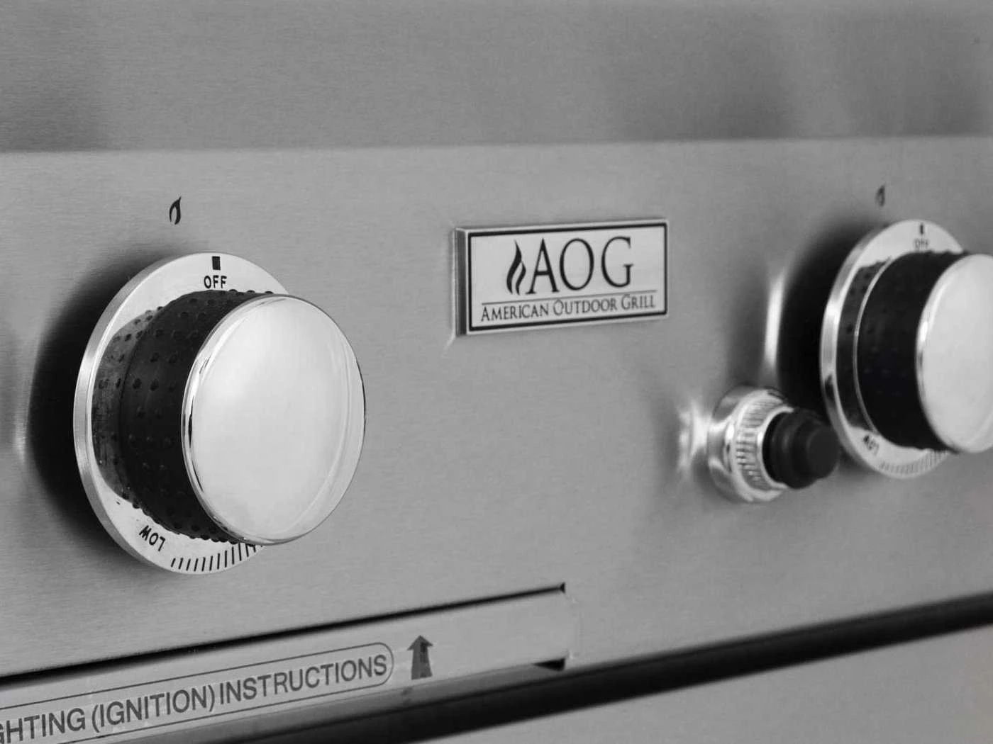 AOG L Series Post Mount 24'' BBQ Grill - Image 6