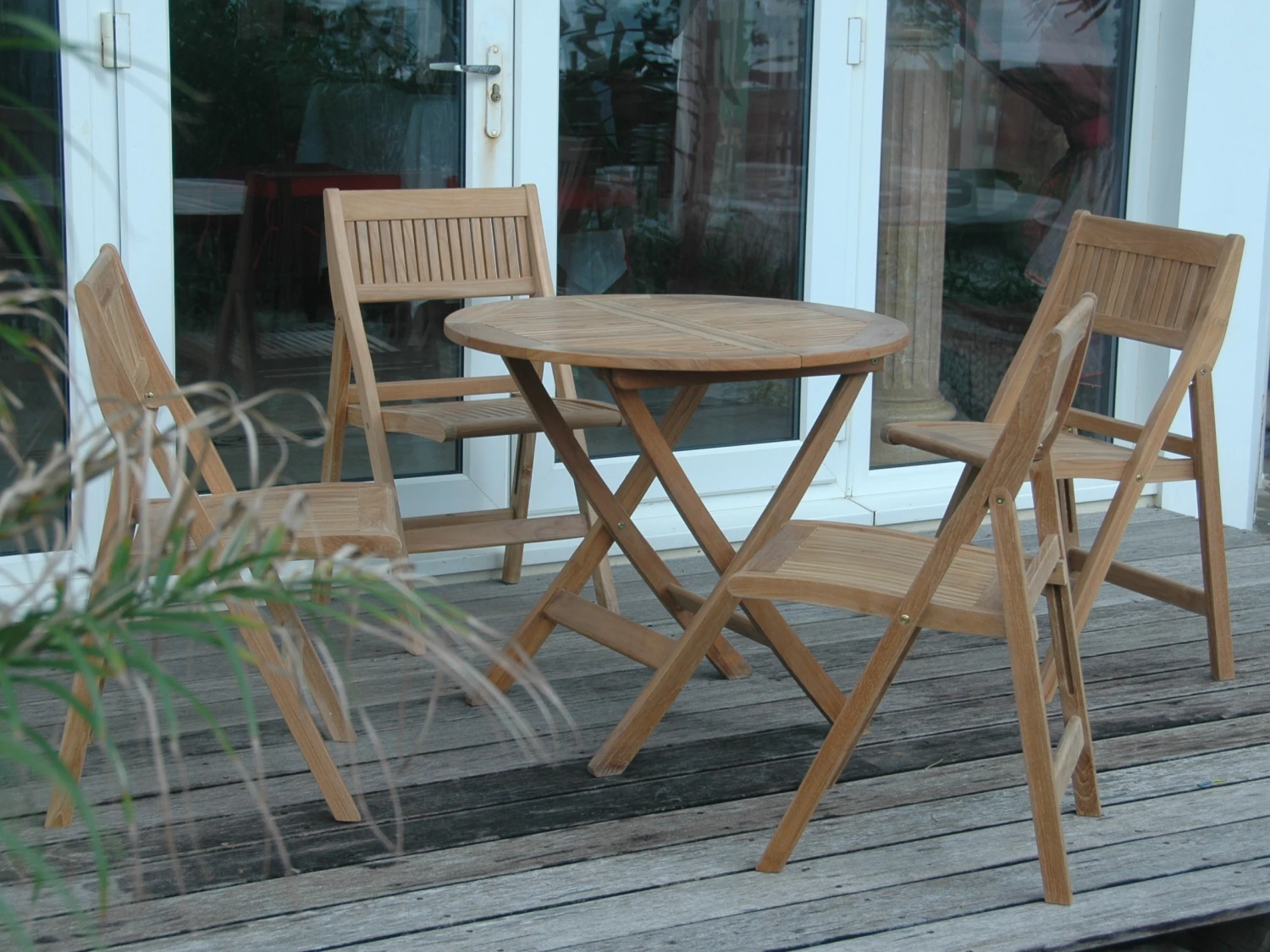 Anderson Teak Windsor 5-Piece Round Bistro Set - Image 3