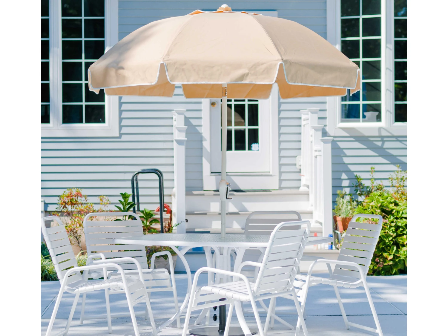 Frankford Catalina Custom Fiberglass 7.5 Foot Wide Octagon Crank / Tilt Umbrella - Image 16