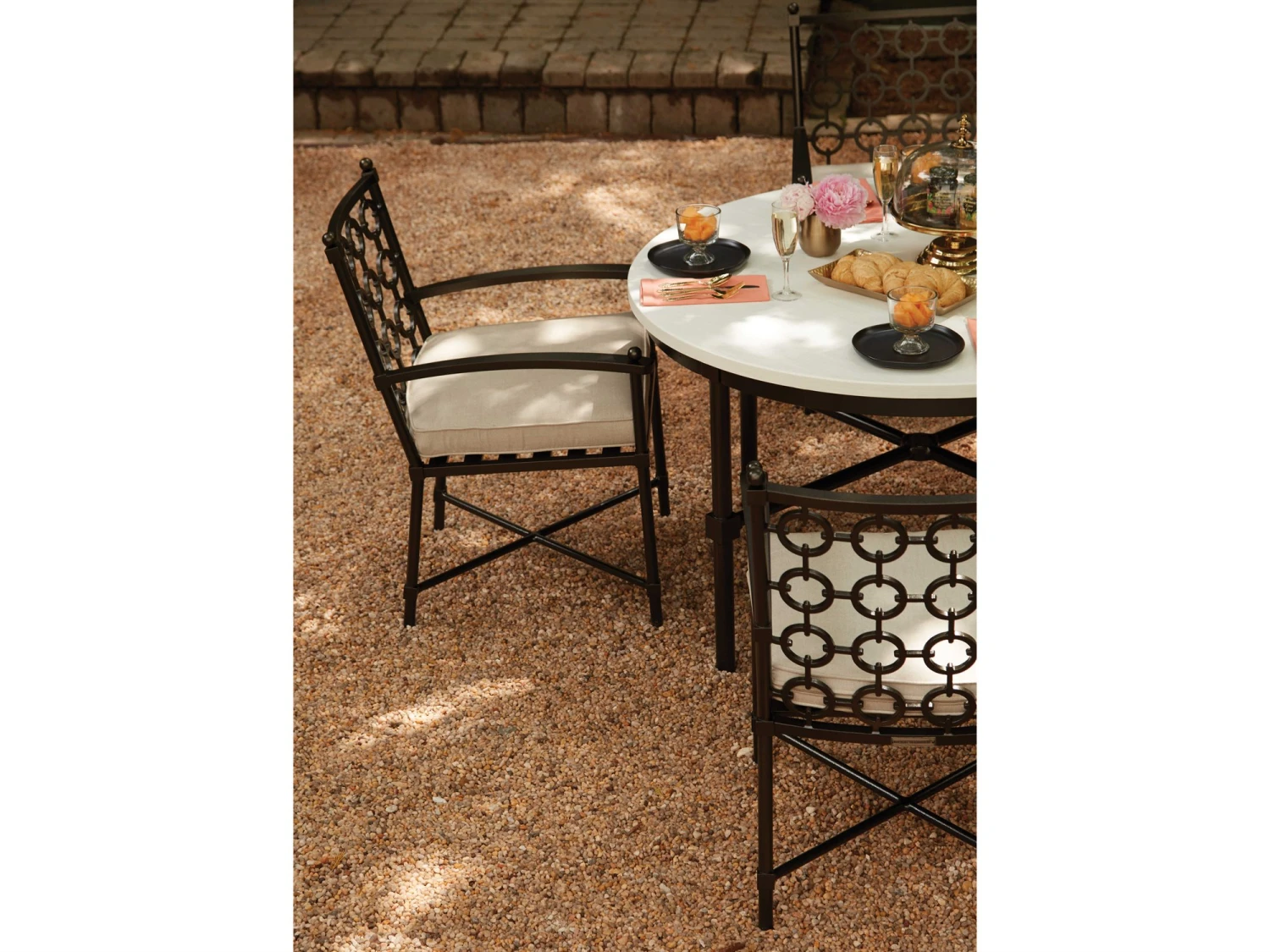 Lane Venture Langham Aluminum Dining Set - Image 2