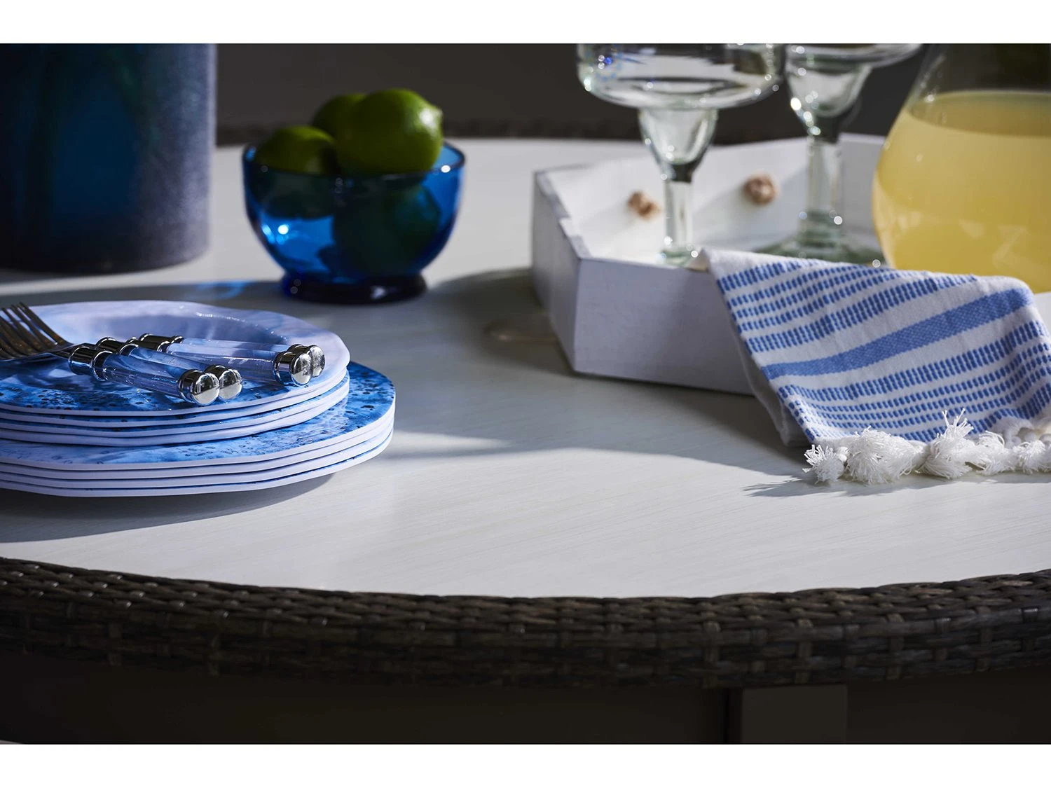 Lane Venture Oasis Wicker Dining Set - Image 4