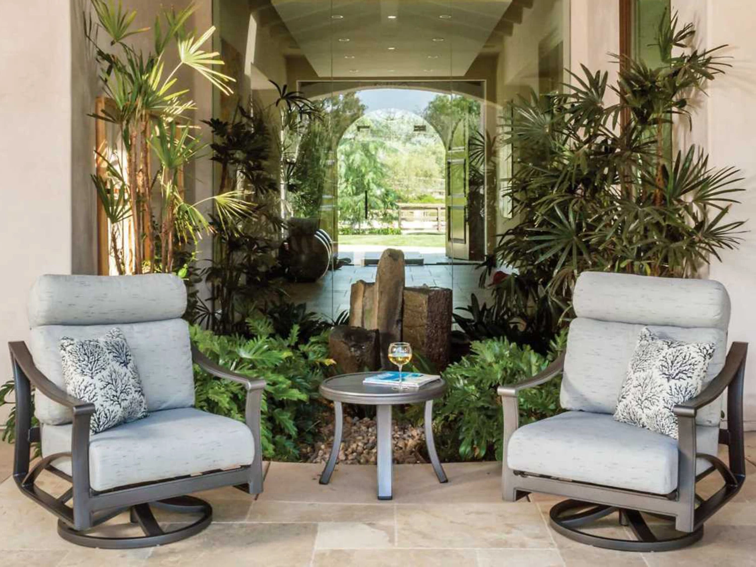 Tropitone Corsica Cushion Aluminum Lounge Set